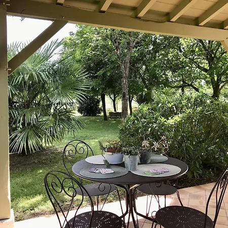 In Saint-pierre Near River & Spa, Cleaning Included Duras